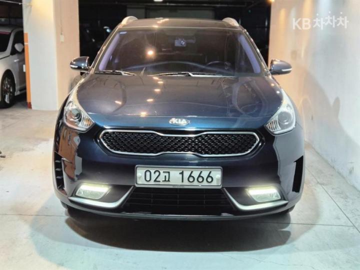 Kia Niro 1.6 Prestige 2