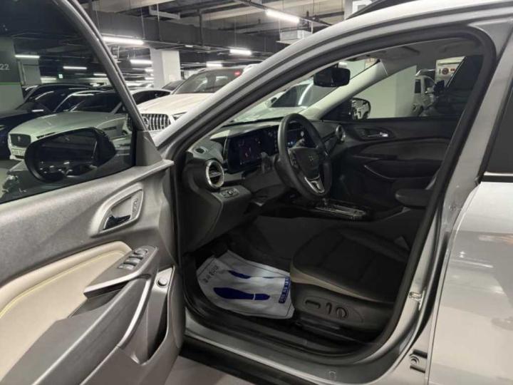 Chevrolet Trax Crossover 1.2 Gasoline 2WD ACTIV 8
