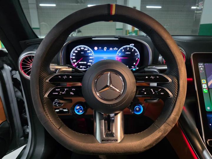 Mercedes-Benz SL-Class R232 AMG SL63 4MATIC+ Performance 5