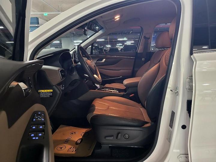 Hyundai Santa Fe TM Gasoline 2.0T 2WD Prestige 8