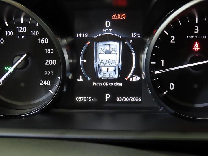 Land Rover Discovery 5 2.0 SD4 SE 10