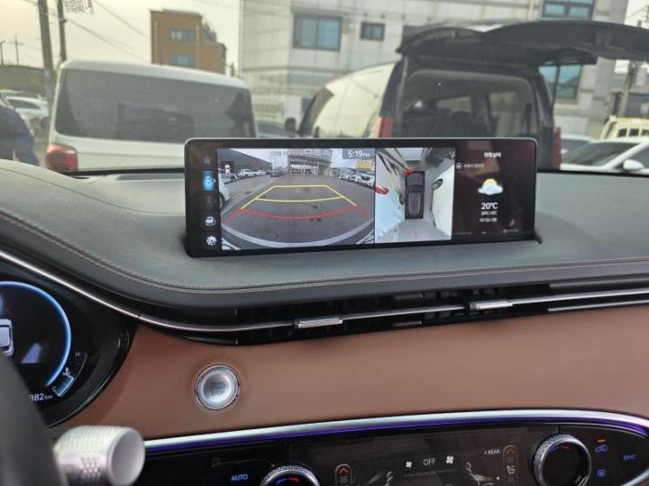 Genesis GV70 Gasoline 2.5T 2WD 7