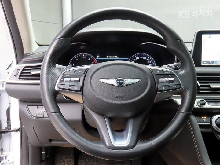 Genesis G70 2.0T AWD Supreme 10