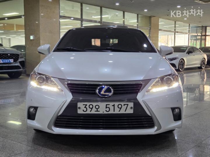 Lexus CT200h New CT 200h Supreme 3