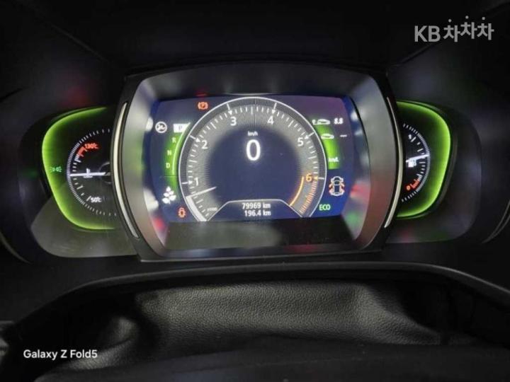 Renault QM6 2.0 LPe 2WD RE Signature 9