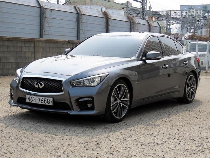 Infiniti Q50 3.5 S Hybrid Essence 3