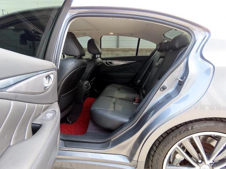 Infiniti Q50 3.5 S Hybrid Essence 7