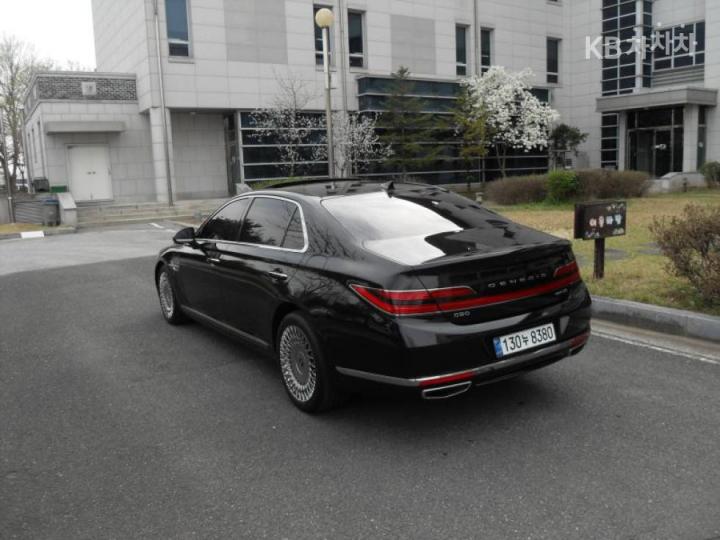 Genesis G90 5.0 GDi AWD Prestige 6