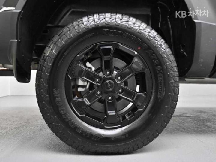 Kia Tasman G2.5 T-GDI 4WD X-Pro 6