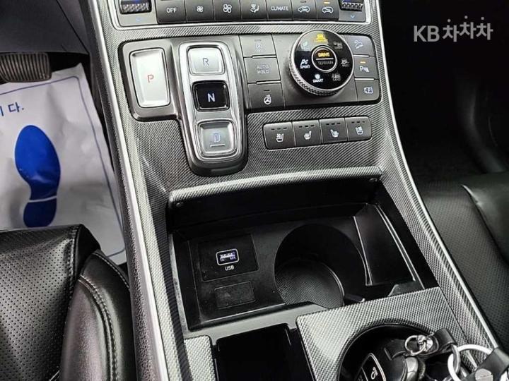 Hyundai Santa Fe TM Diesel 2.2 4WD Premium Choice 9