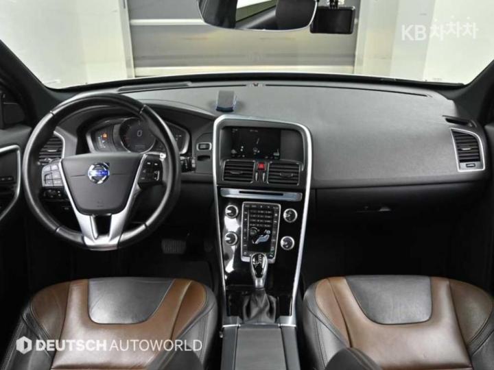 Volvo XC60 D5 2.4 8