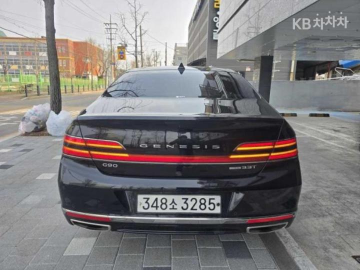 Genesis G90 3.3T GDi AWD Premium Luxury 6