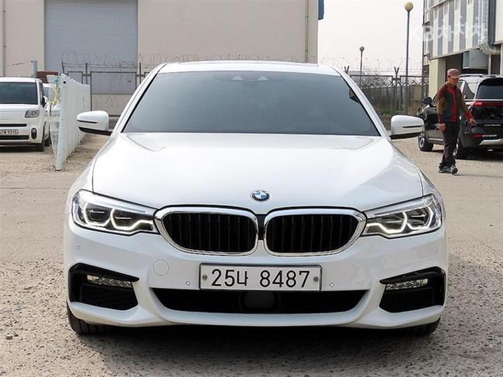 BMW 5 Series G30 530i xDrive M Sport 2