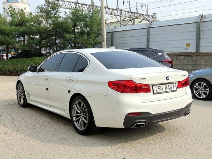 BMW 5 Series G30 530i xDrive M Sport 4