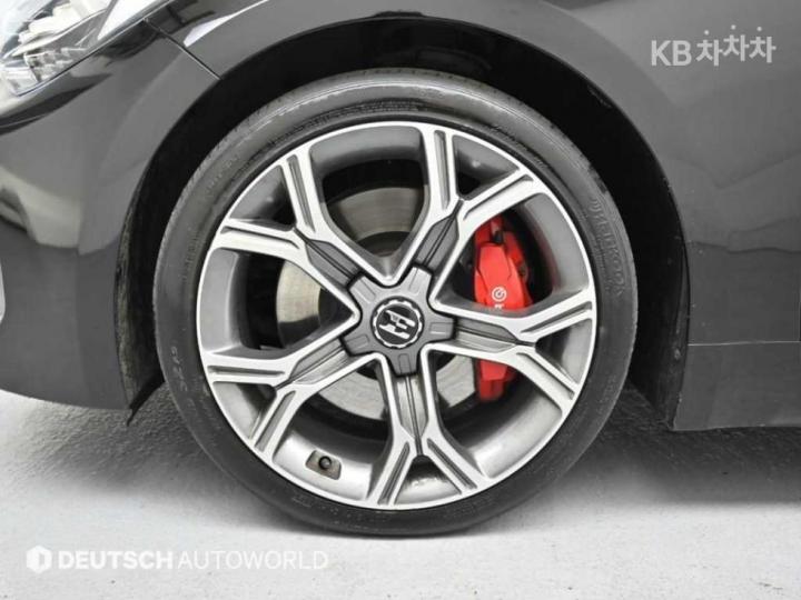 Kia Stinger 3.3 Turbo 4WD GT 6