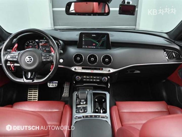 Kia Stinger 3.3 Turbo 4WD GT 8