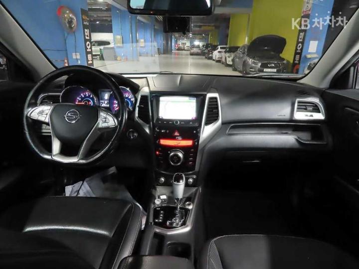 KG Mobility (Ssangyong) Tivoli Gasoline VX 6