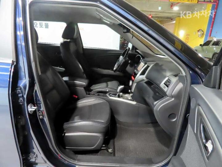 KG Mobility (Ssangyong) Tivoli Gasoline VX 9