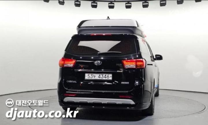Kia Carnival 2.2 Diesel Prestige 5