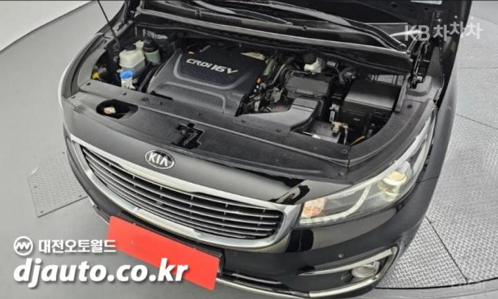 Kia Carnival 2.2 Diesel Prestige 7