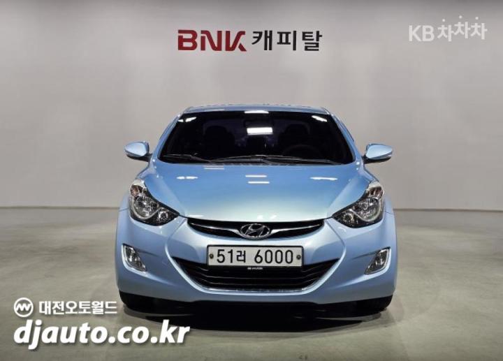 Hyundai Avante MD M16 GDi LUXURY 3