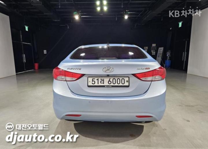 Hyundai Avante MD M16 GDi LUXURY 6