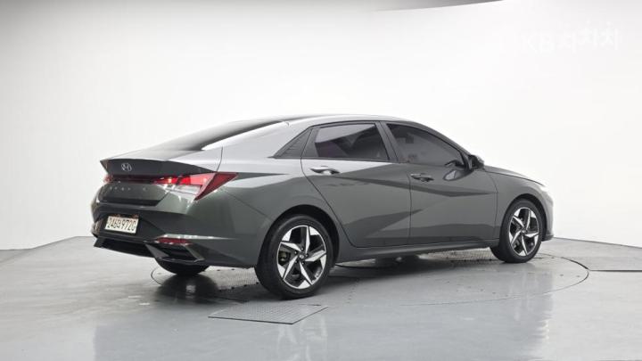 Hyundai Avante CN7 1.6 Gasoline Modern 3