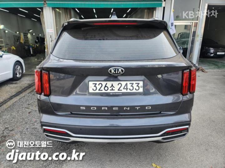 Kia Sorento MQ4 2.2 Diesel 2WD Signature 5