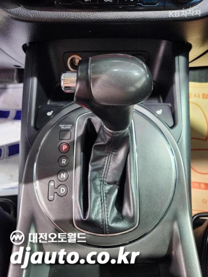 Kia Sportage R 2WD Diesel TLX Top Model 10