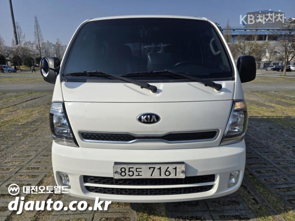 2020 - kia bongo iii