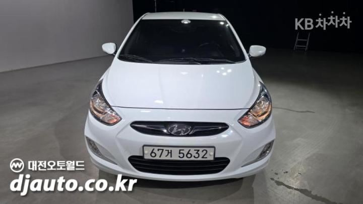 Hyundai Accent New 1.4 VVT Modern 4
