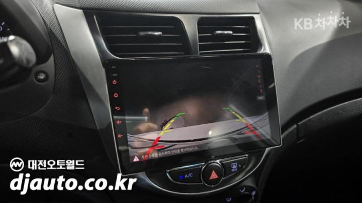 Hyundai Accent New 1.4 VVT Modern 10