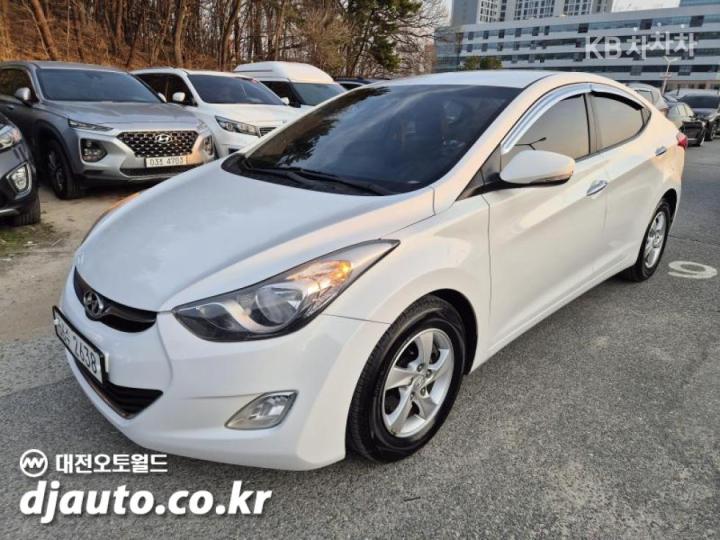 Hyundai Avante MD M16 GDi LUXURY 4