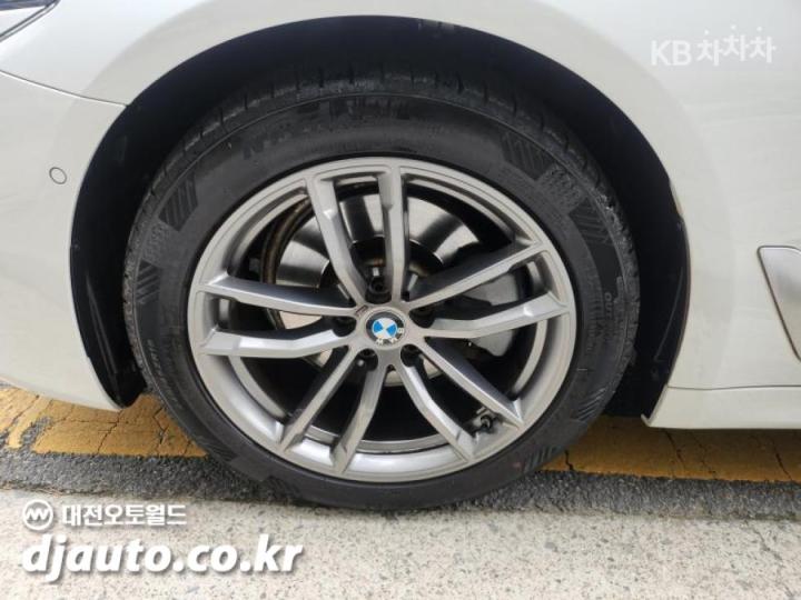 BMW 5 Series G30 520d M Sport Plus 5