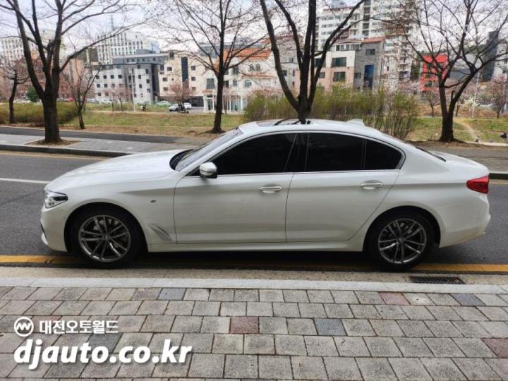BMW 5 Series G30 520d M Sport Plus 8