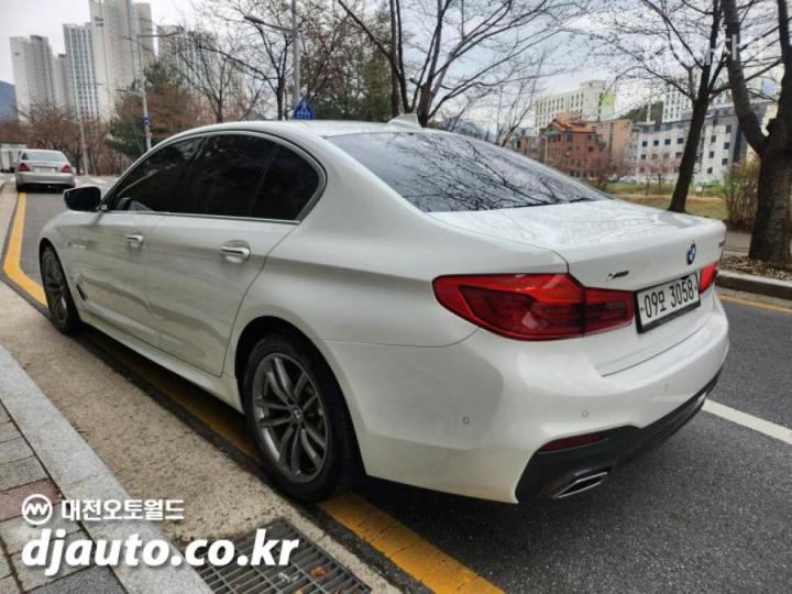 BMW 5 Series G30 520d M Sport Plus 9