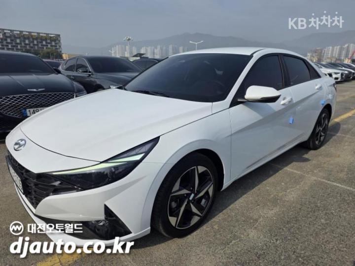 Hyundai Avante CN7 1.6 Gasoline Modern 2