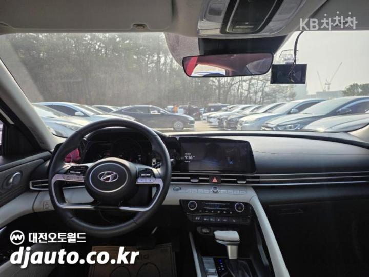 Hyundai Avante CN7 1.6 Gasoline Modern 8