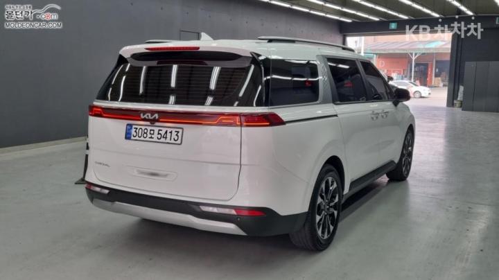 Kia Carnival D2.2 Prestige 3