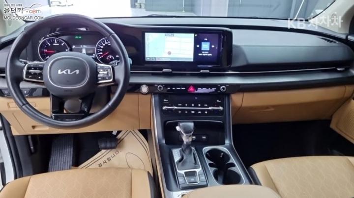 Kia Carnival D2.2 Prestige 8