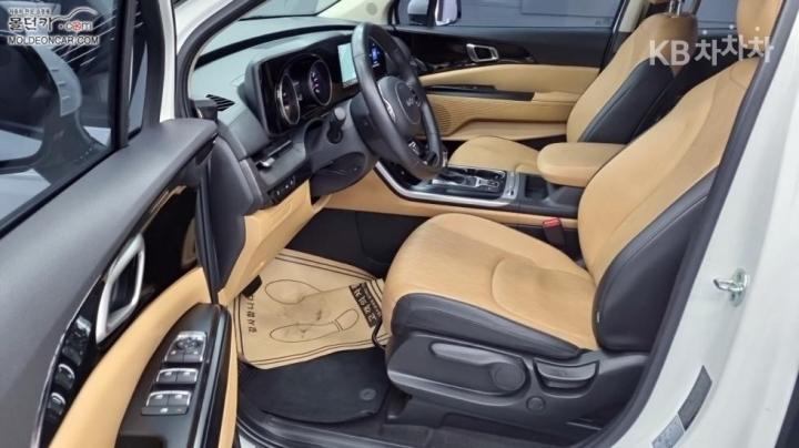 Kia Carnival D2.2 Prestige 10