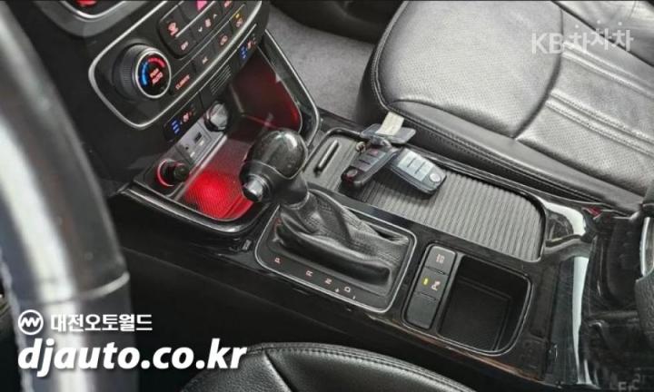 Kia Sorento New R Diesel 2.0 2WD Noblesse 10