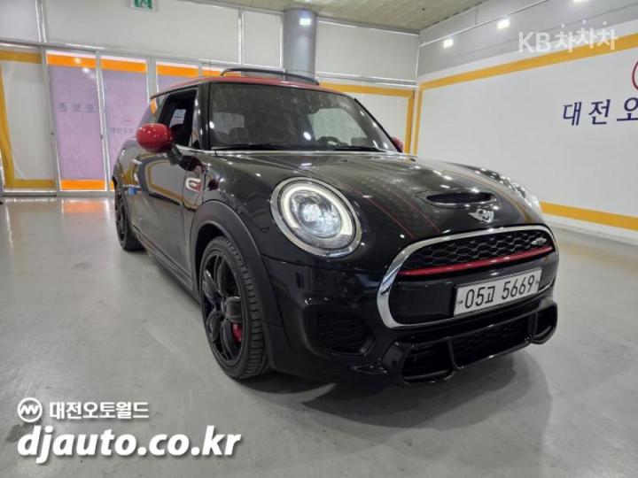 Mini Cooper S 2.0 Base Type 8