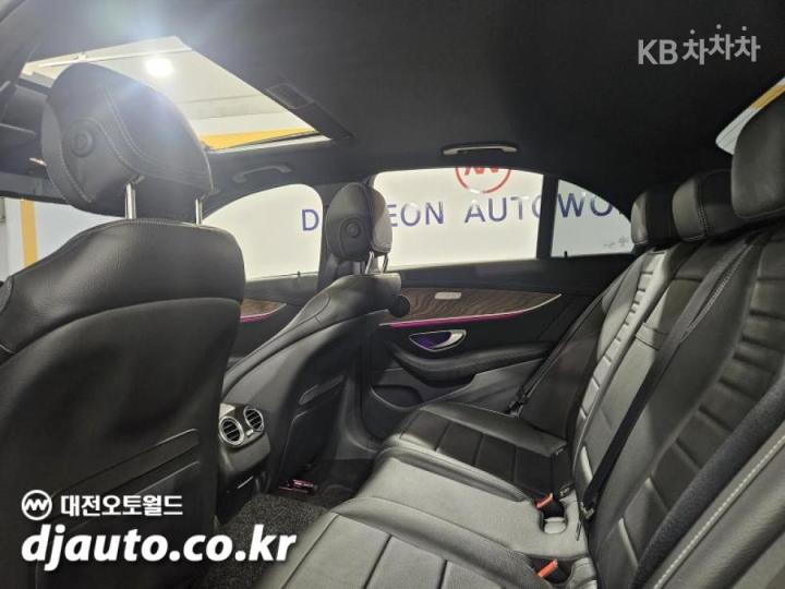 Mercedes-Benz E-Class W213 E250 Exclusive 9