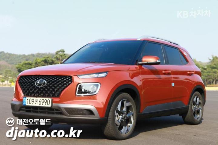 Hyundai Venue Gasoline 1.6 FLUX 3