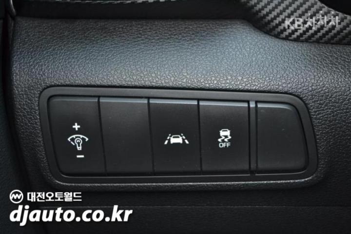 Hyundai Tucson Diesel e-VGT R 2.0 2WD Smart 10