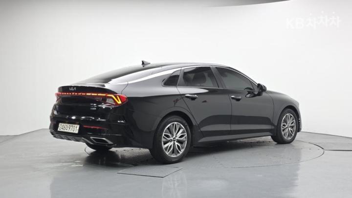 Kia K5 Hybrid 2.0 HEV Noblesse 5