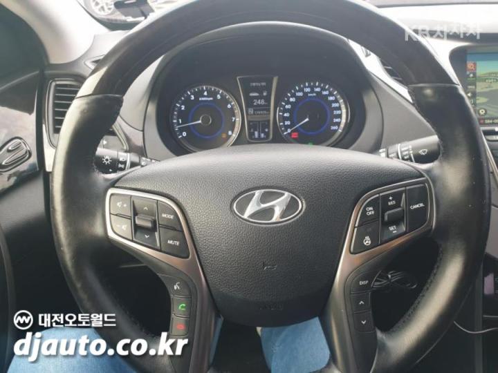 Hyundai Grandeur HG HG240 Luxury 8