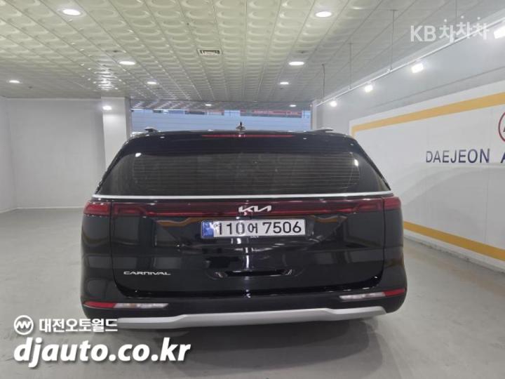 Kia Carnival D2.2 Prestige 5