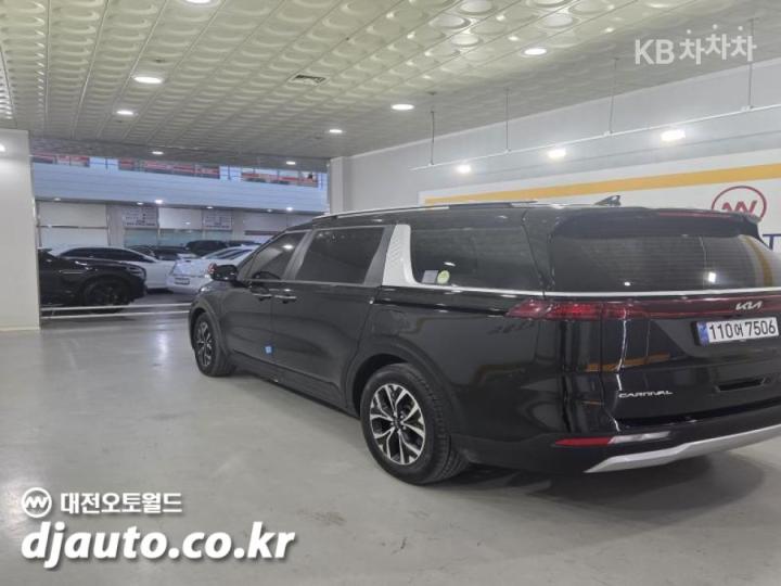 Kia Carnival D2.2 Prestige 6